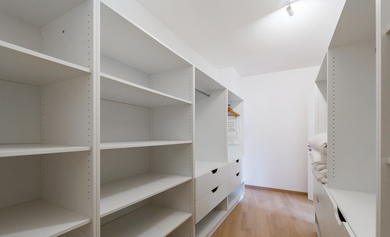 2-zimmer-komfort-begehbarer-schrank